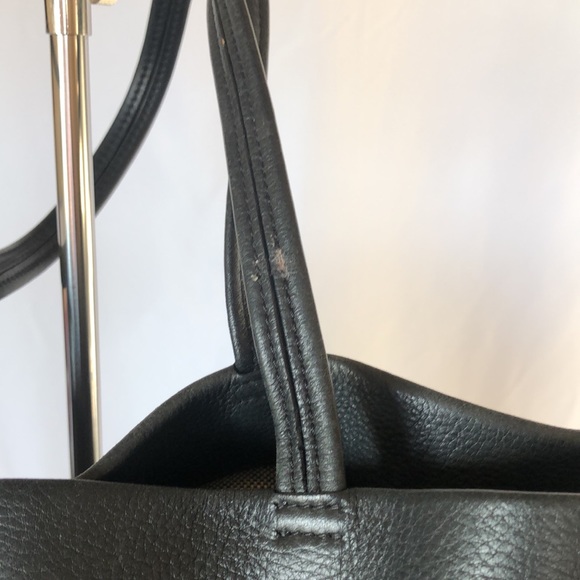VINCE CAMUTO black pebble leather large shoulder handbag. - Picture 4 of 16